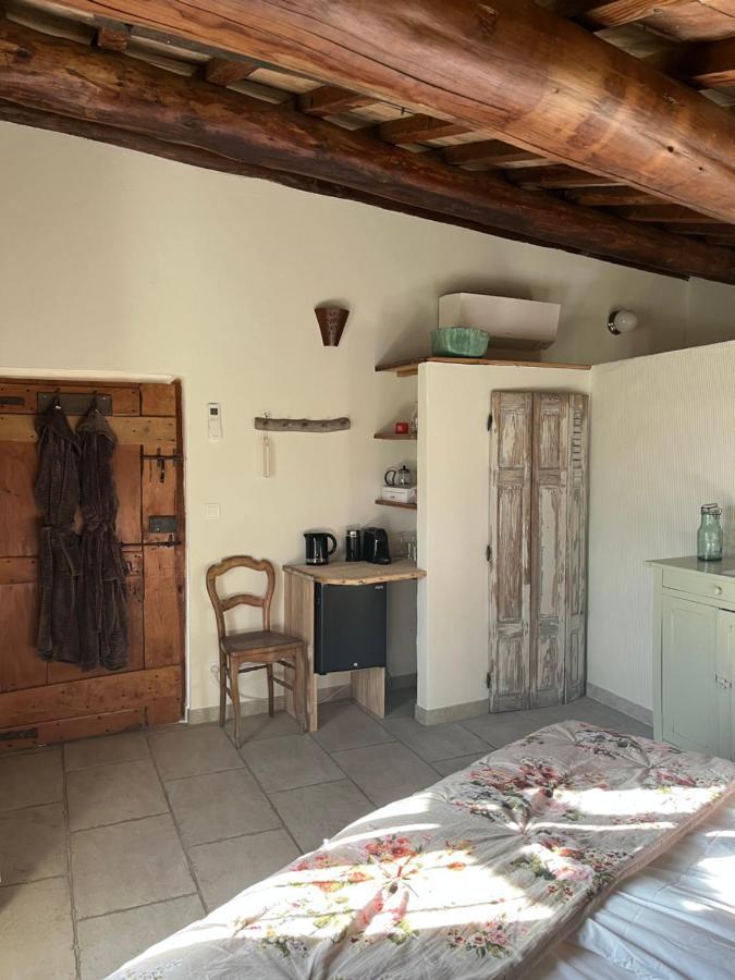 Bed and Breakfast Mas Lou Parpaioun Crestet Экстерьер фото